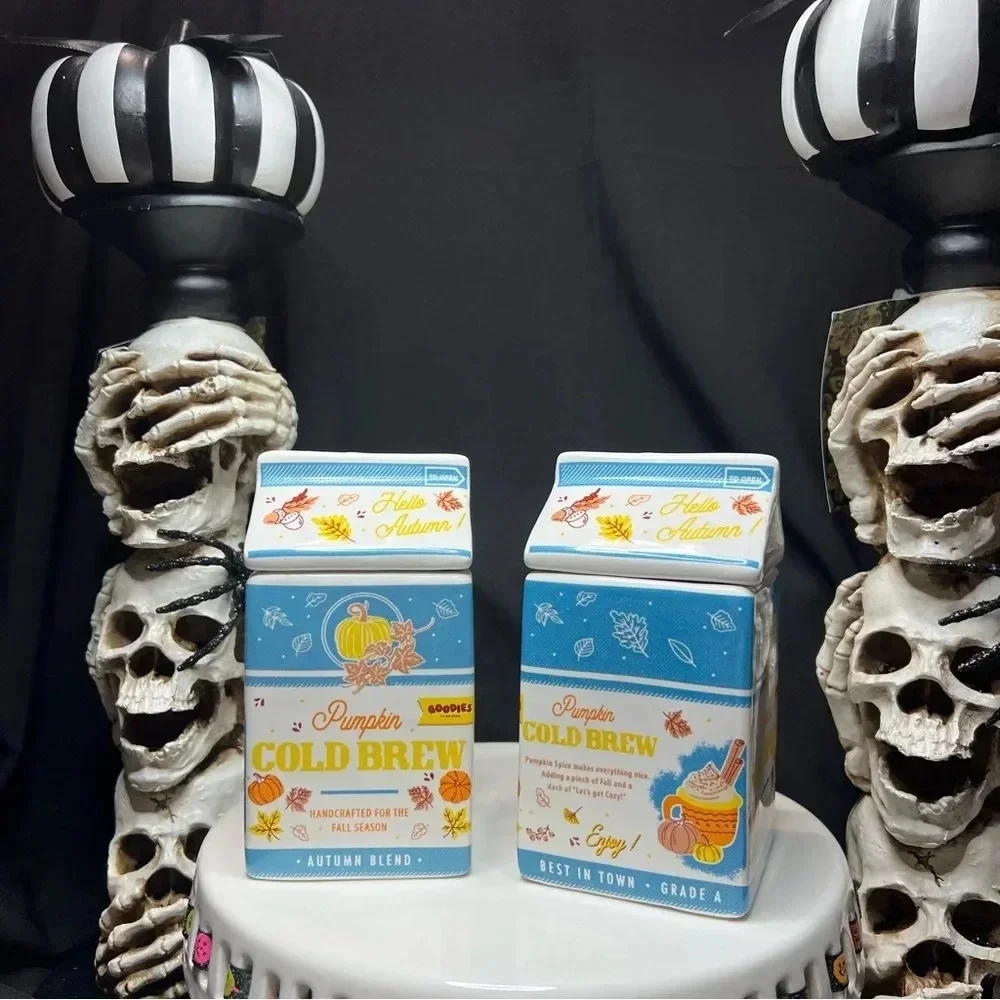 DW Home GOODIES Fall Halloween Milk Carton Pumpkin Cold Brew Scented Candle - Picture 1 of 12